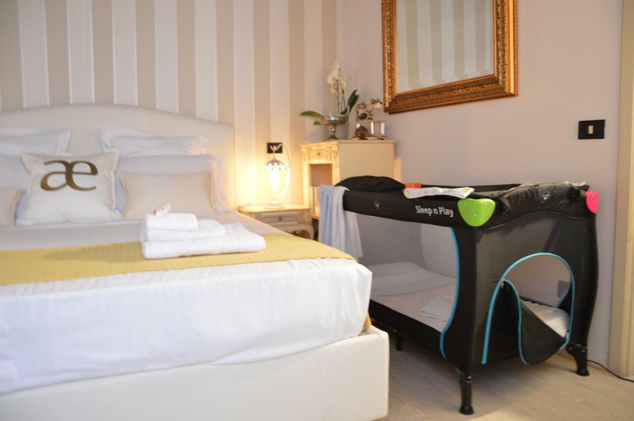 Historic Center - Elegant Apartment With Charming Antiques - Raffaello Inn โรม ภายนอก รูปภาพ
