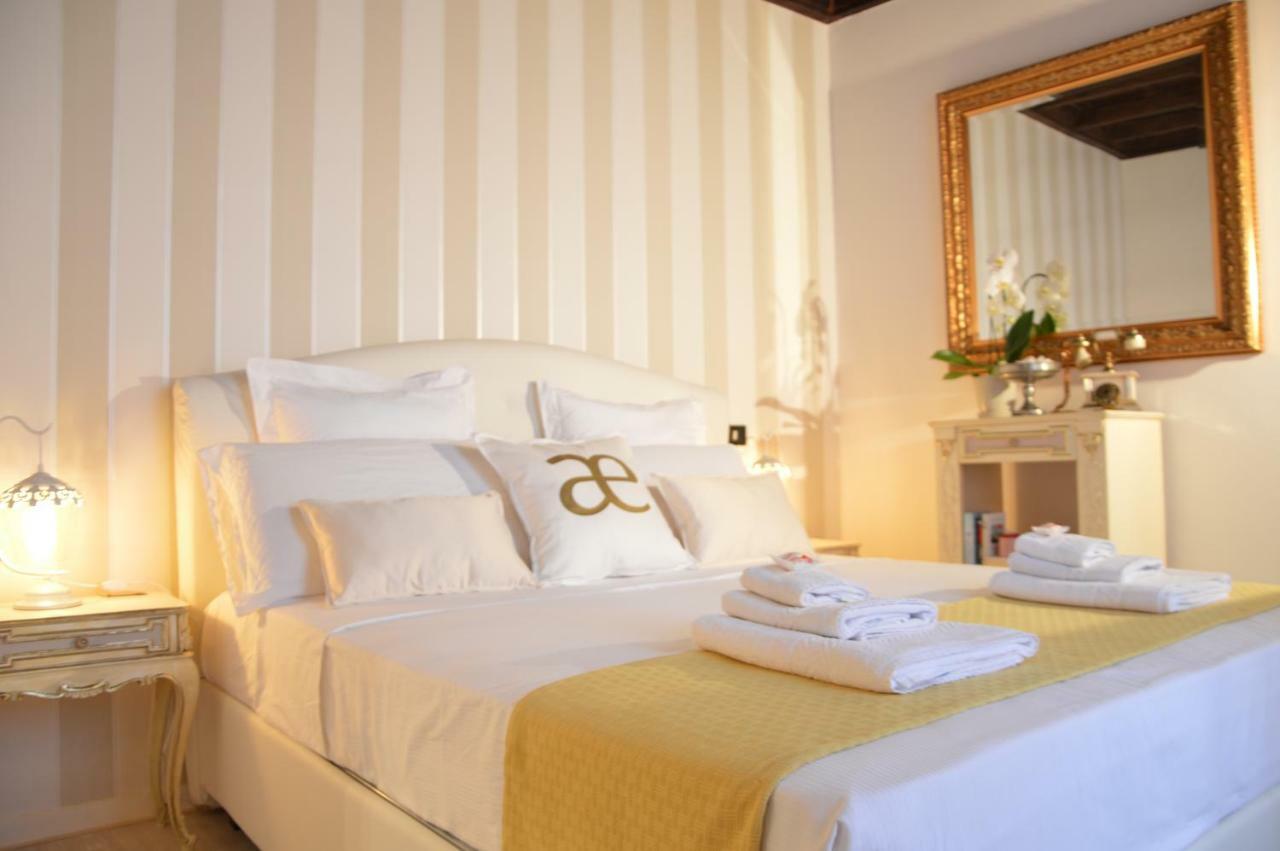 Historic Center - Elegant Apartment With Charming Antiques - Raffaello Inn โรม ภายนอก รูปภาพ