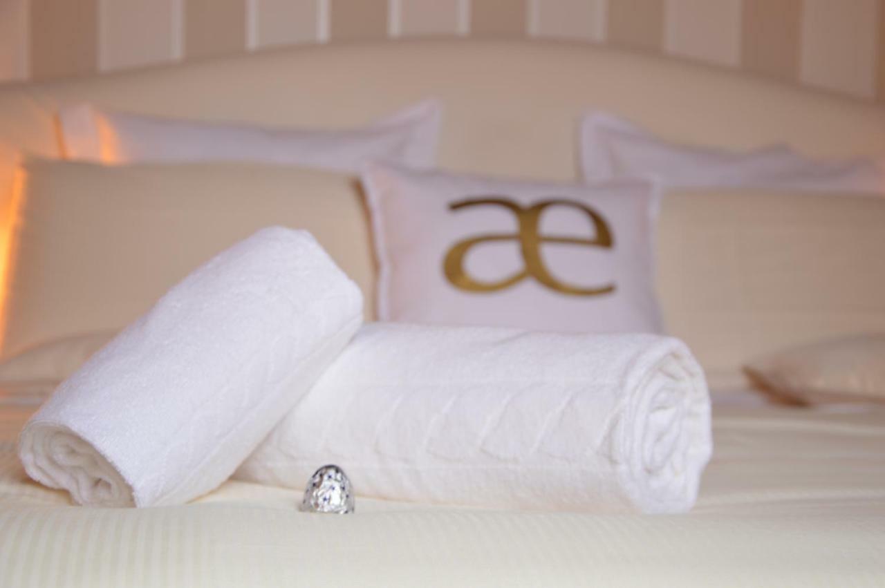 Historic Center - Elegant Apartment With Charming Antiques - Raffaello Inn โรม ภายนอก รูปภาพ