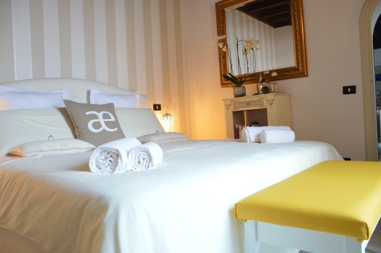 Historic Center - Elegant Apartment With Charming Antiques - Raffaello Inn โรม ภายนอก รูปภาพ
