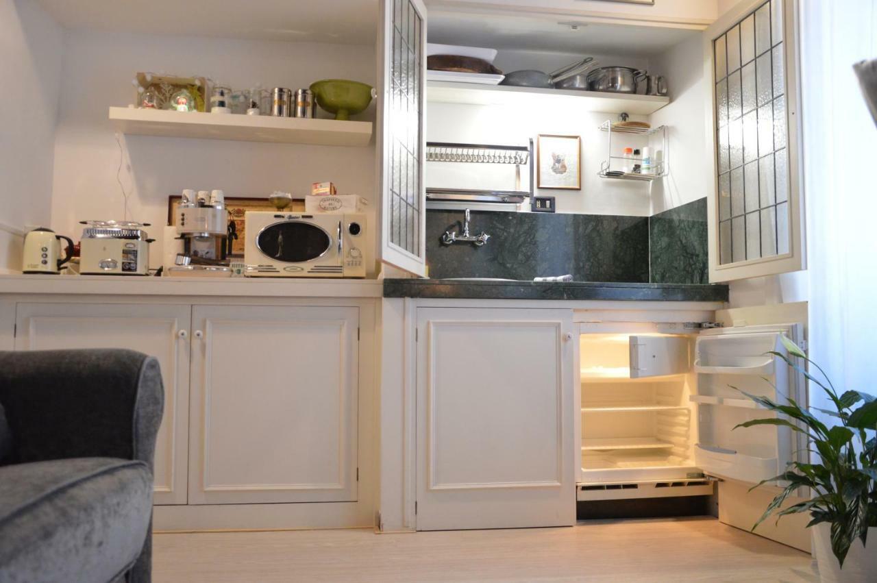 Historic Center - Elegant Apartment With Charming Antiques - Raffaello Inn โรม ภายนอก รูปภาพ