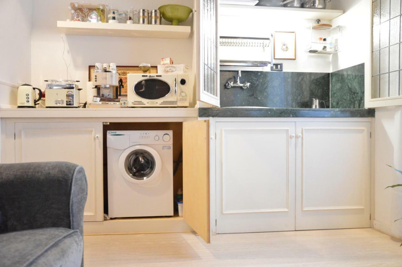 Historic Center - Elegant Apartment With Charming Antiques - Raffaello Inn โรม ภายนอก รูปภาพ